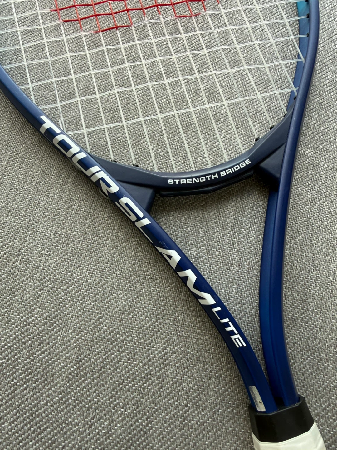 Wilson Tour Slam Lite Tennis Racquet - photo 2