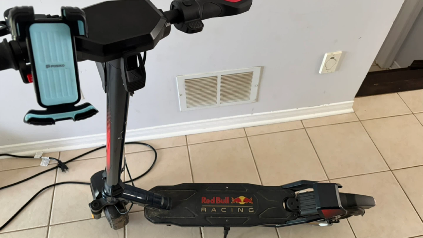 Red bull racing e-scooter