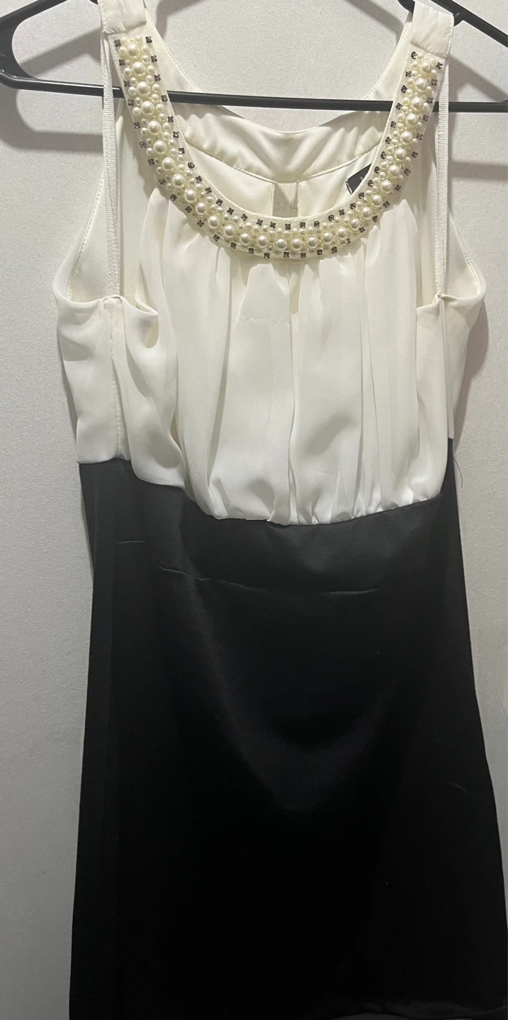 White & Black Embellished Neckline Dress - photo 5