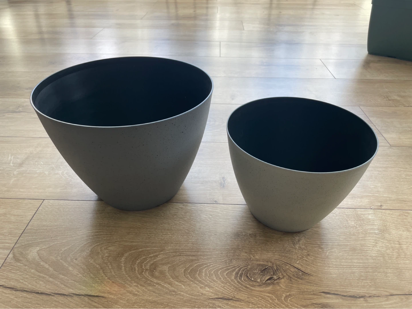 Plant pots