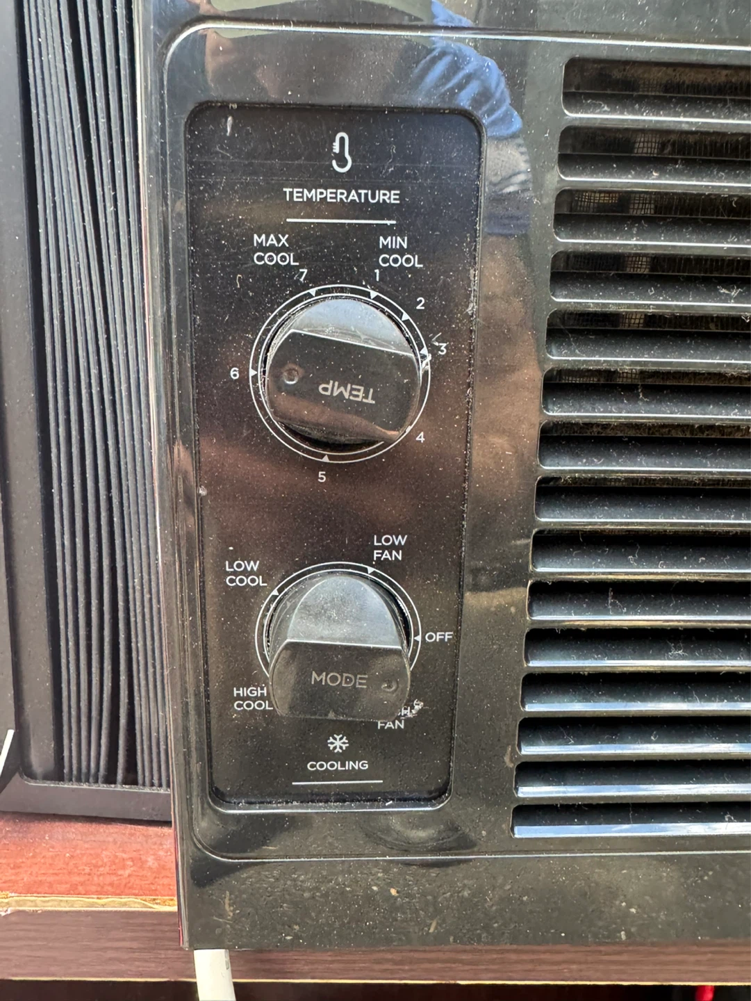 Midea Window Air Conditioner - photo 3