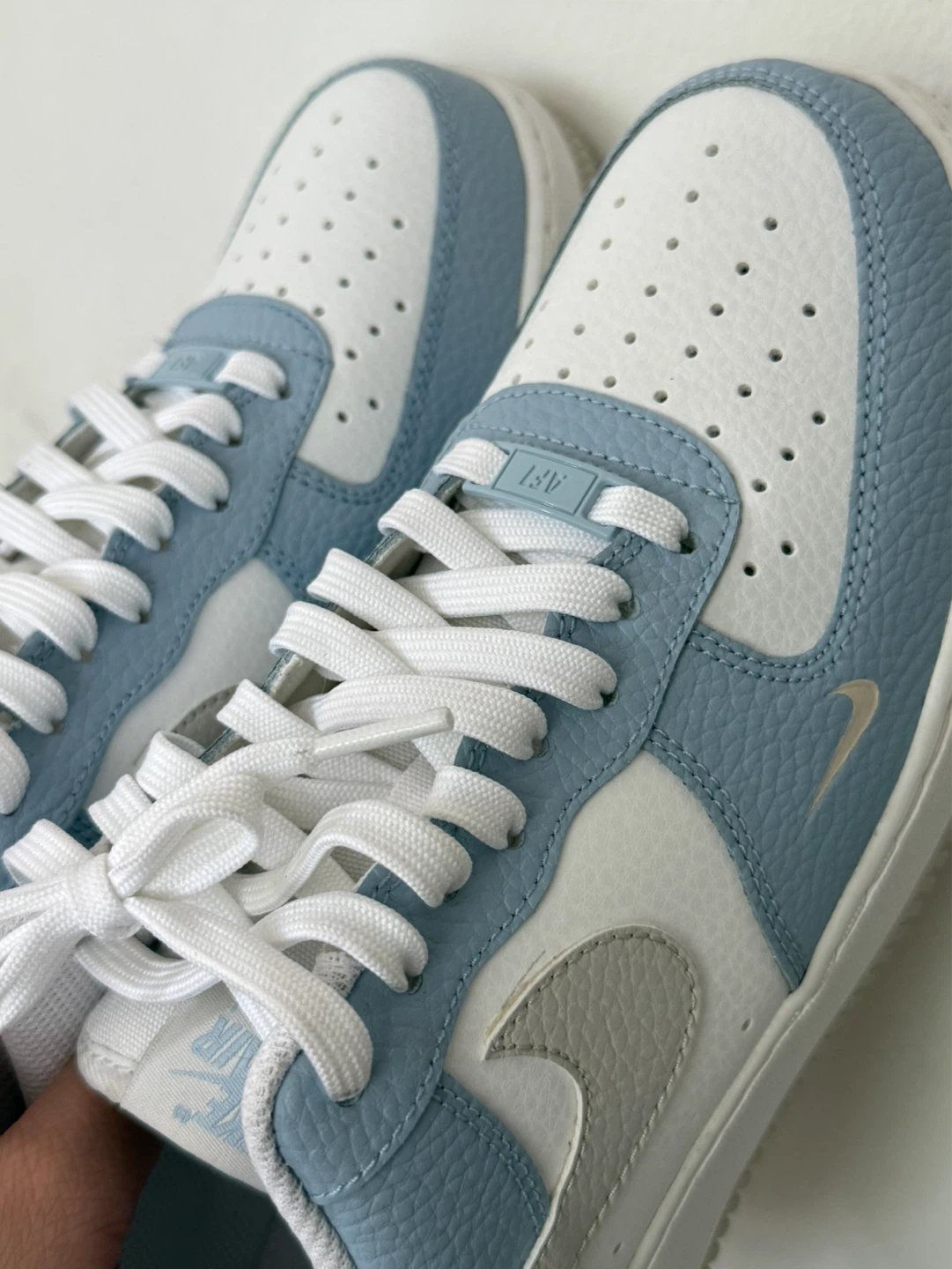 Women’s 10 - Nike Air Force 1 Low White Blue Grey - photo 3