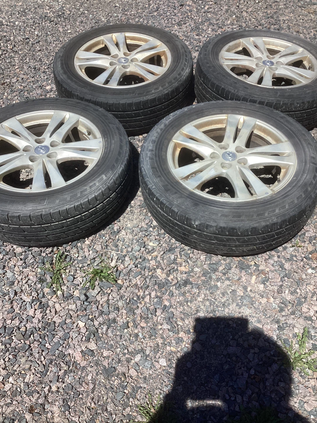 Set of 4 Hyundai Wheels and Tires - photo 4