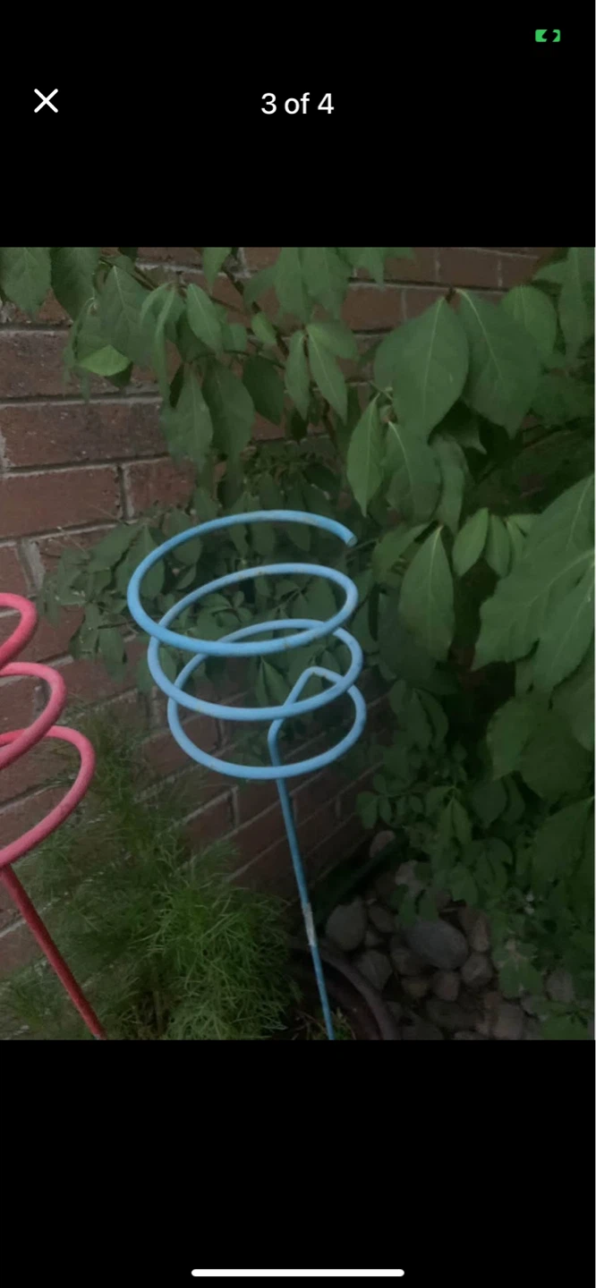 2 METAL YARD BEVERAGE HOLDER STAKES ! 2/$5 - photo 4
