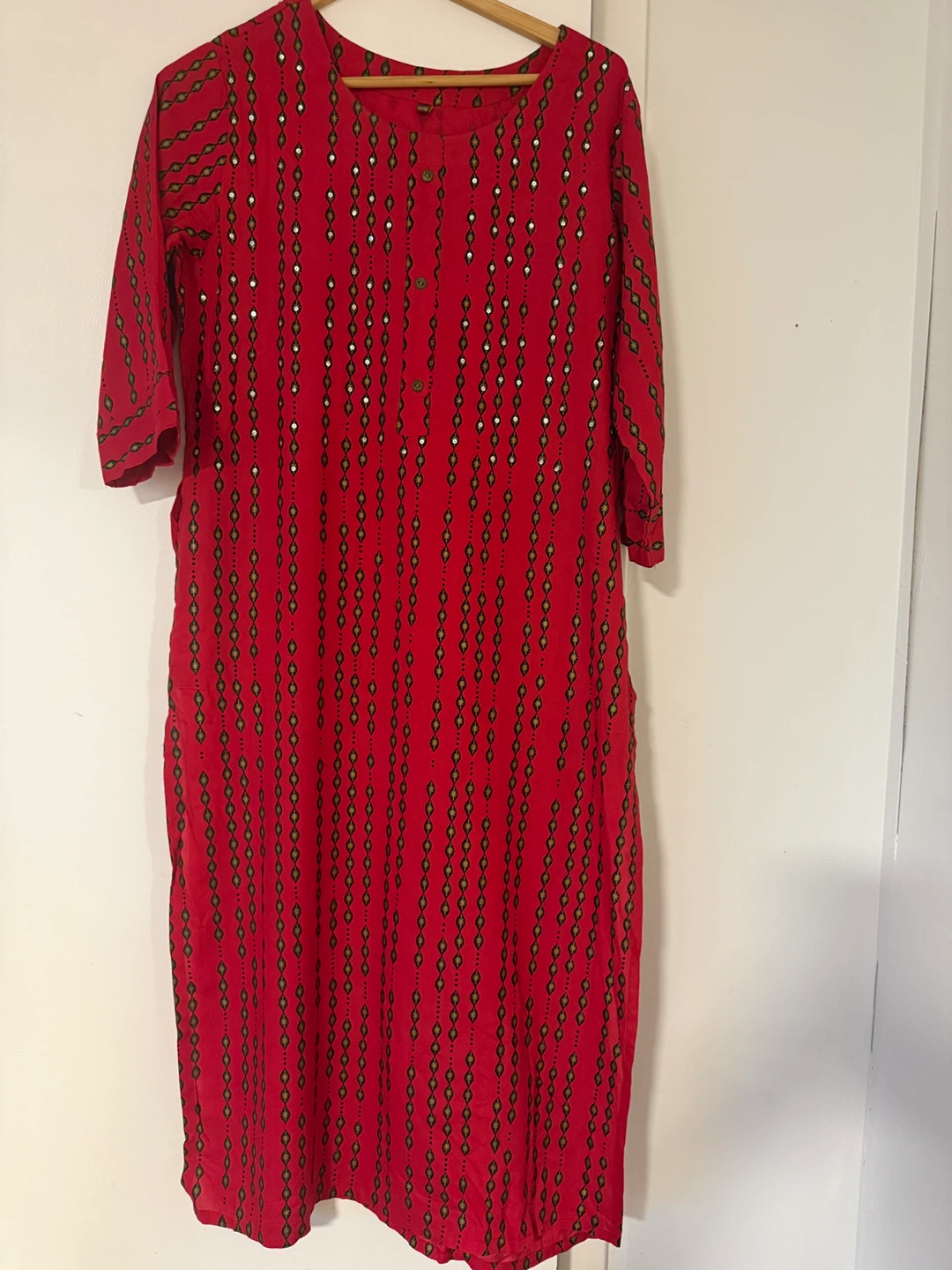 Red kurti with mirror work - photo 2