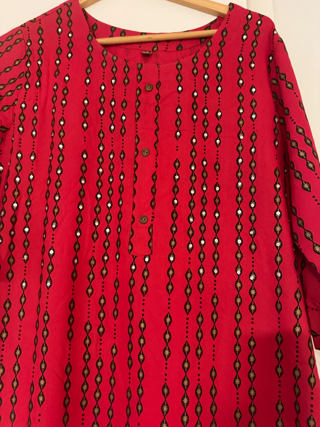 Red kurti with mirror work - photo 3