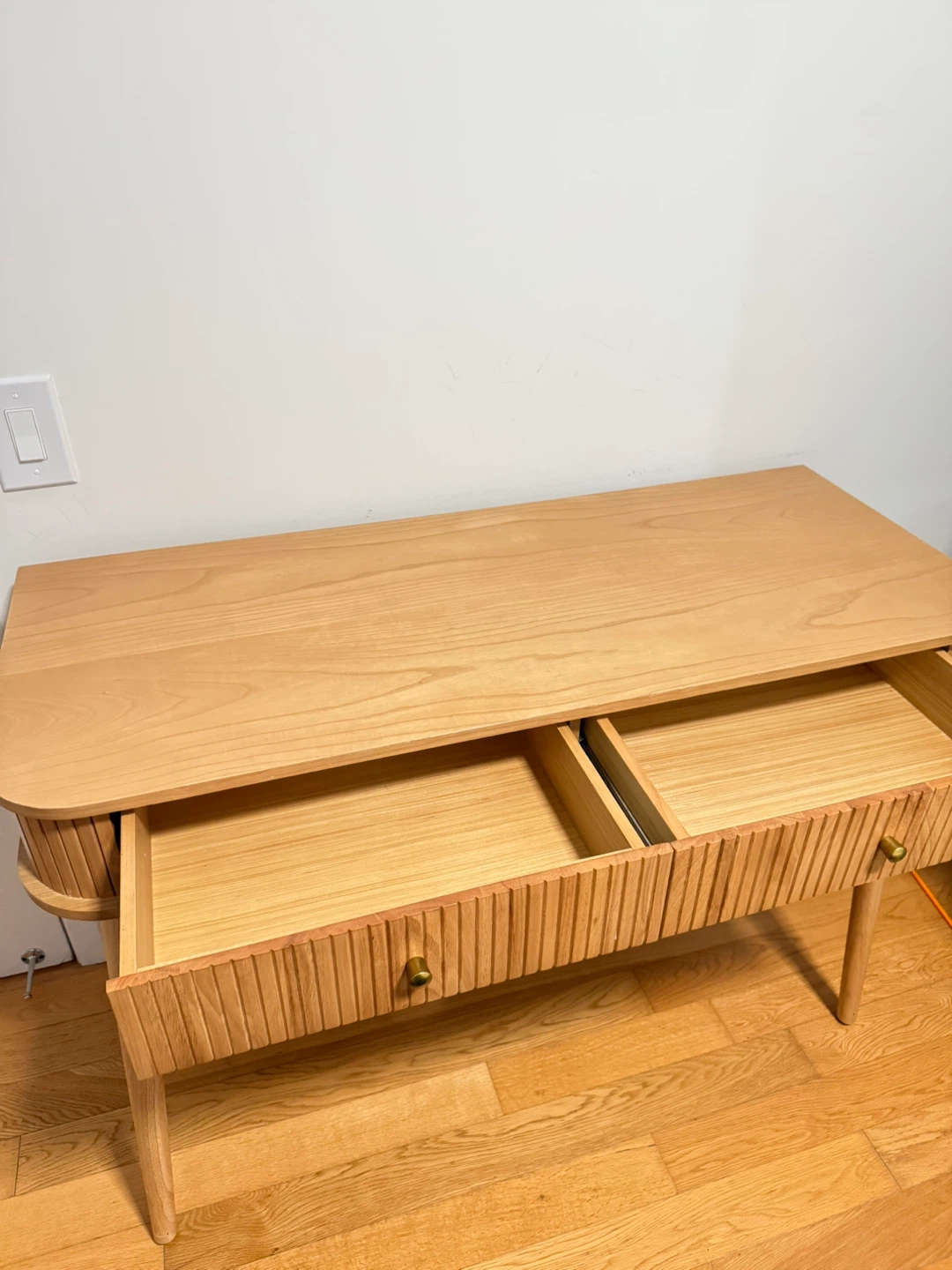 Mid-Century Modern Wooden Desk / Vanity Table – Great Condition - photo 2