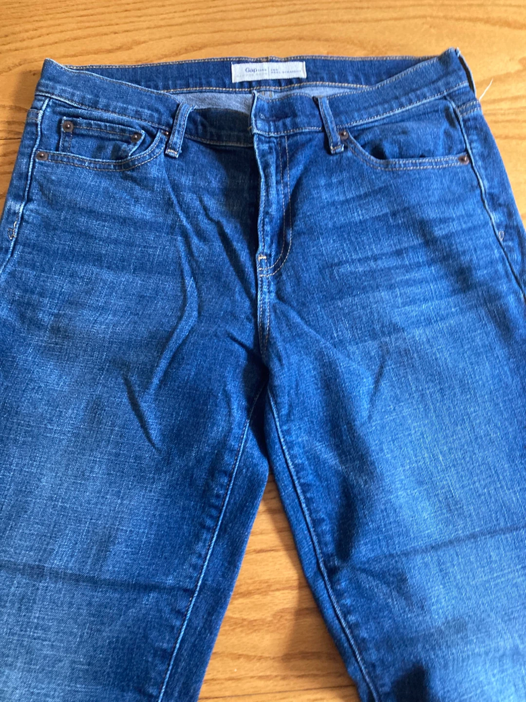 Gap 1969 Real Straight Jeans - Size 28R