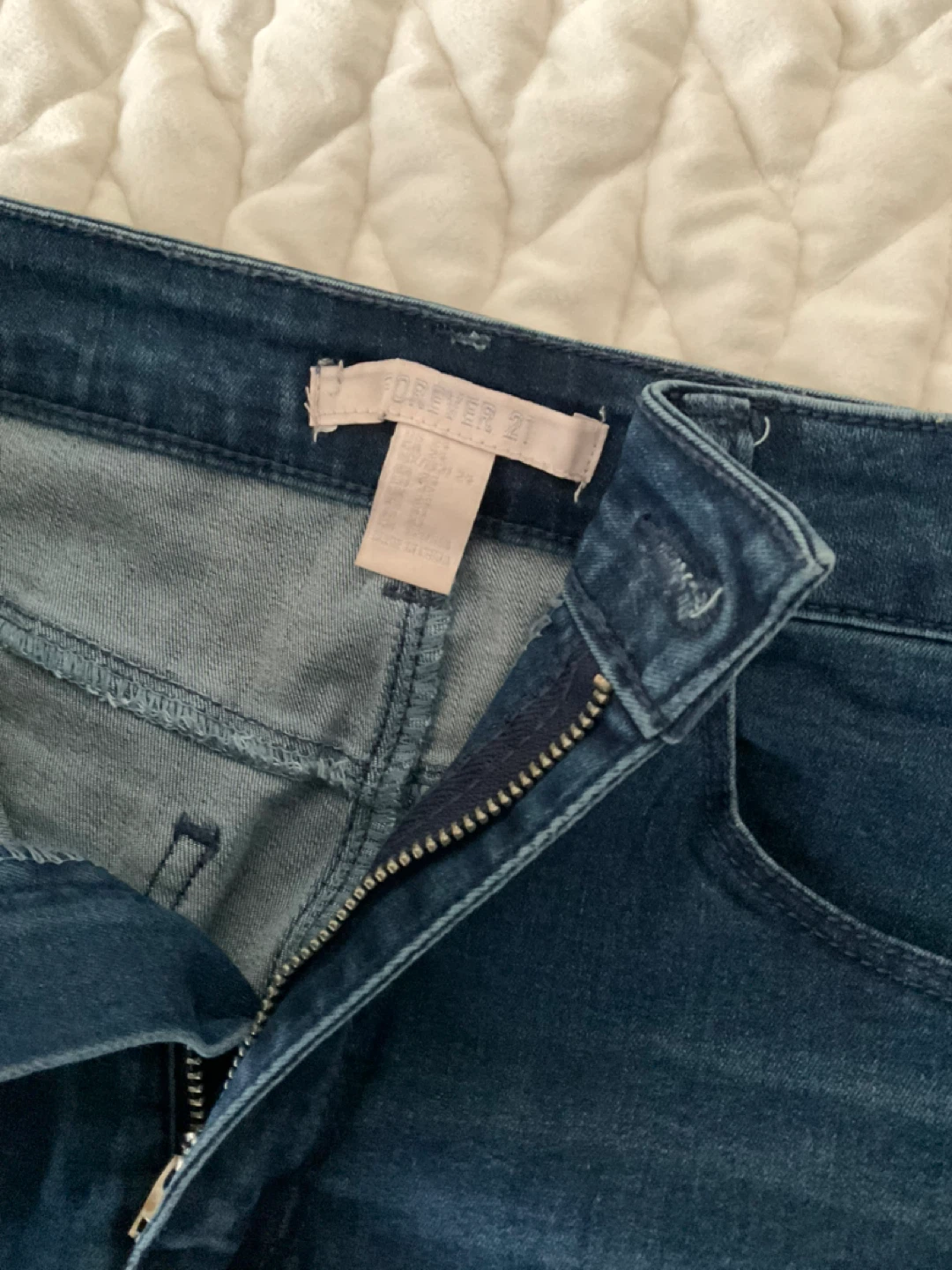 Forever 21 Women's Blue Denim Jeans - Size 24 - photo 2