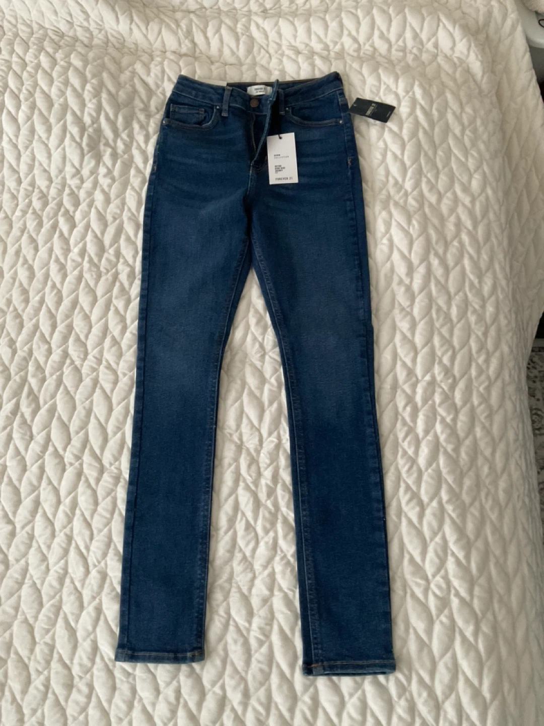 Brand New! Forever 21 High Rise Skinny Jeans - Size 24