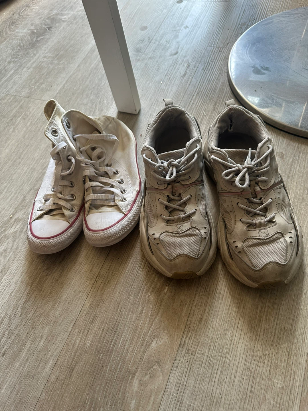 STQ Running Shoes US Size 8.5& coverse 7