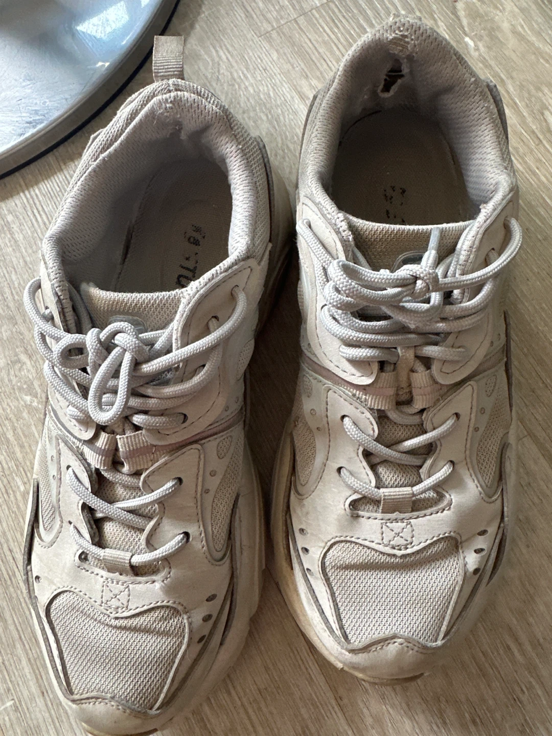 STQ Running Shoes US Size 8.5& coverse 7 - photo 4