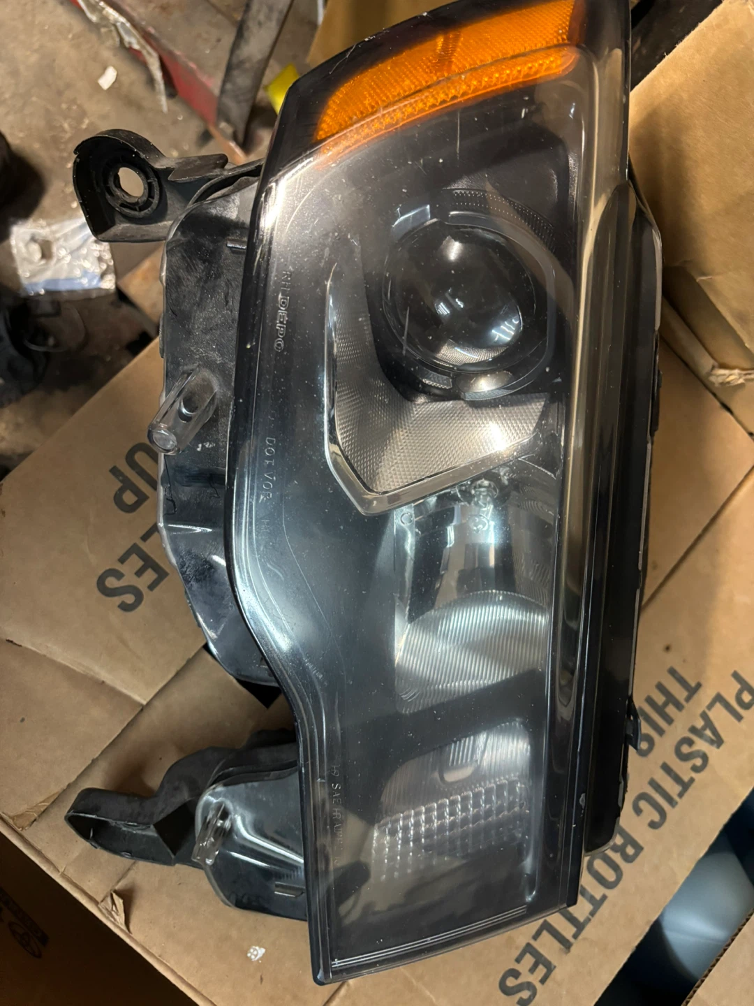 2017-2021 Jeep Grand Cherokee passenger side headlight - photo 2