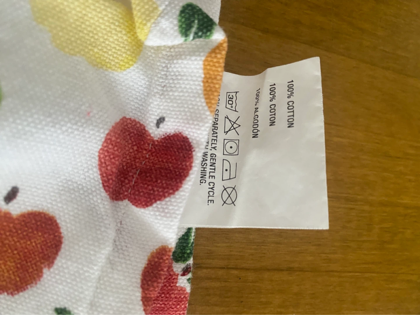 Crate & Barrel Watercolor Apple Kitchen Towel - photo 4