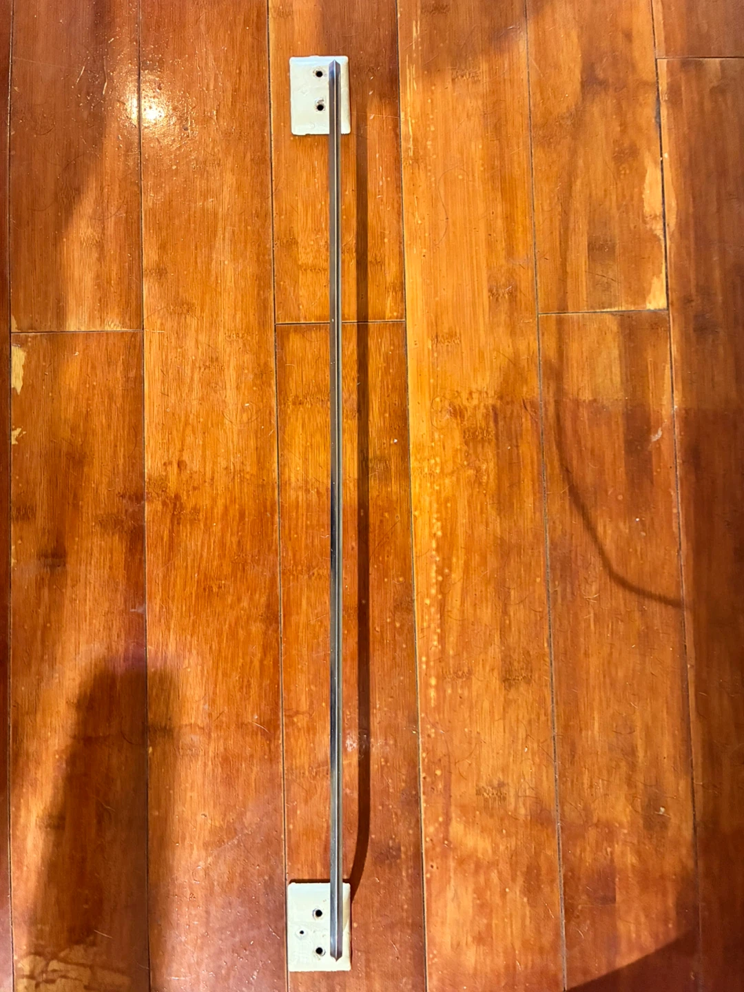 Towel bar