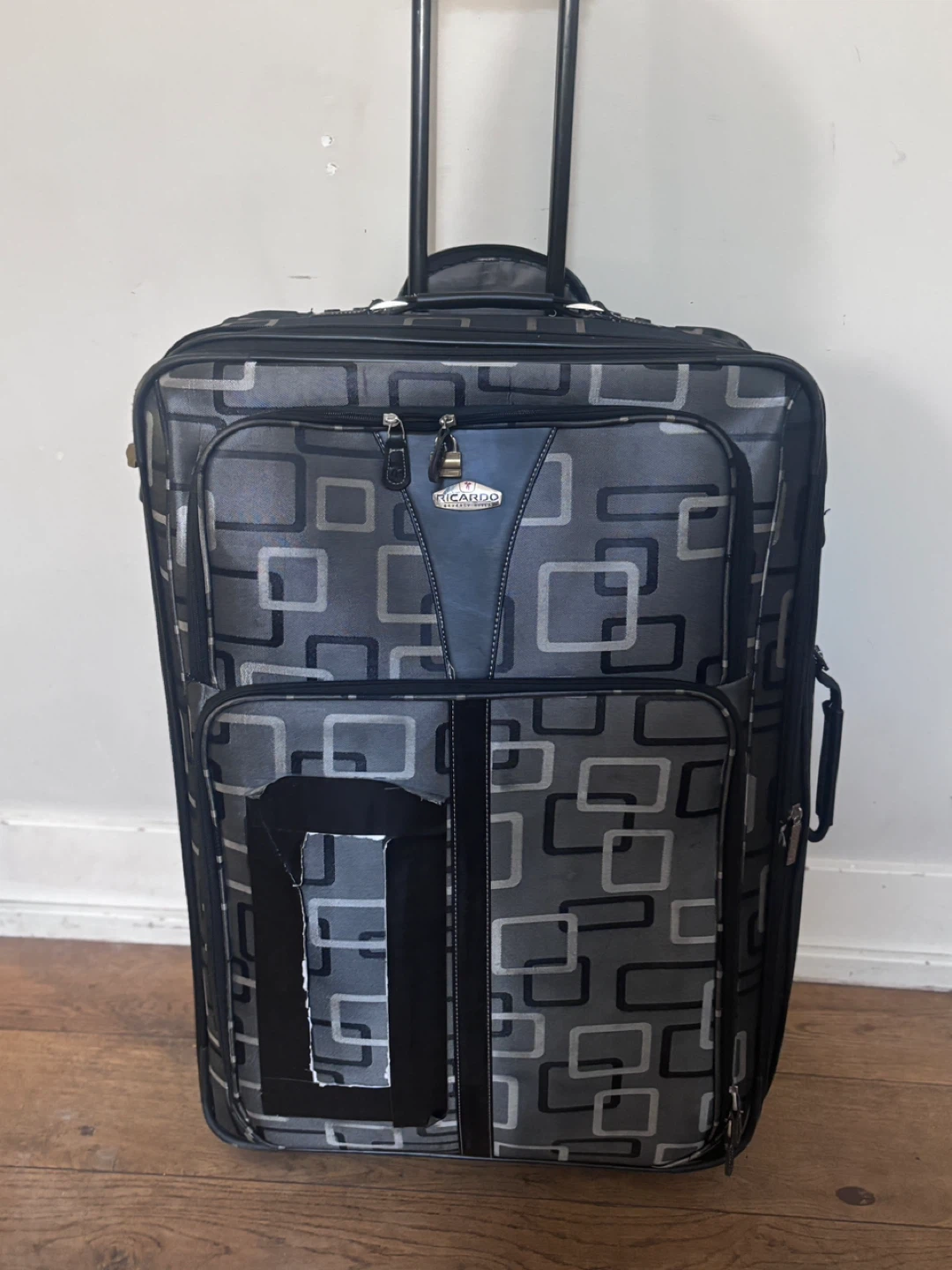 Ricardo Suitcase with Wheels - photo 3
