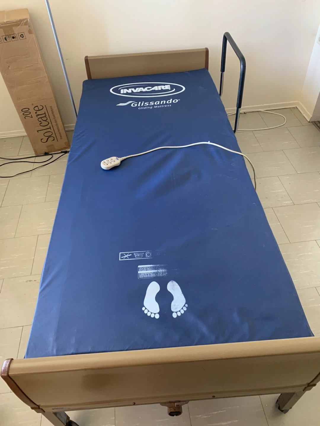 Electric Hospital Bed with Mattress - photo 4