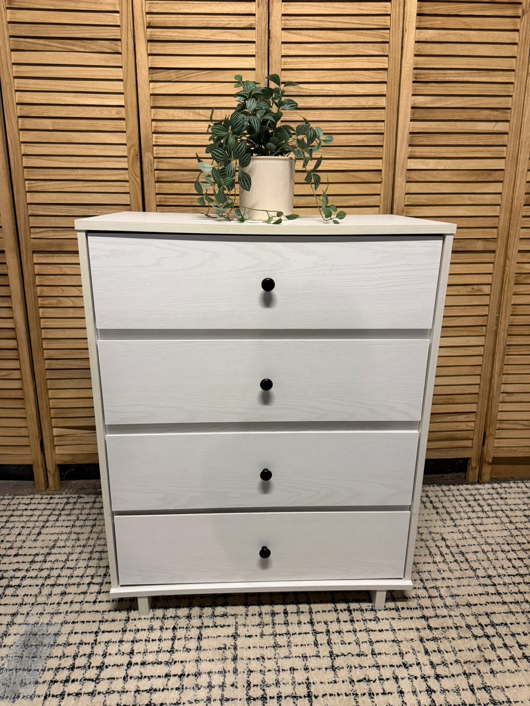 White 4-Drawer Dresser