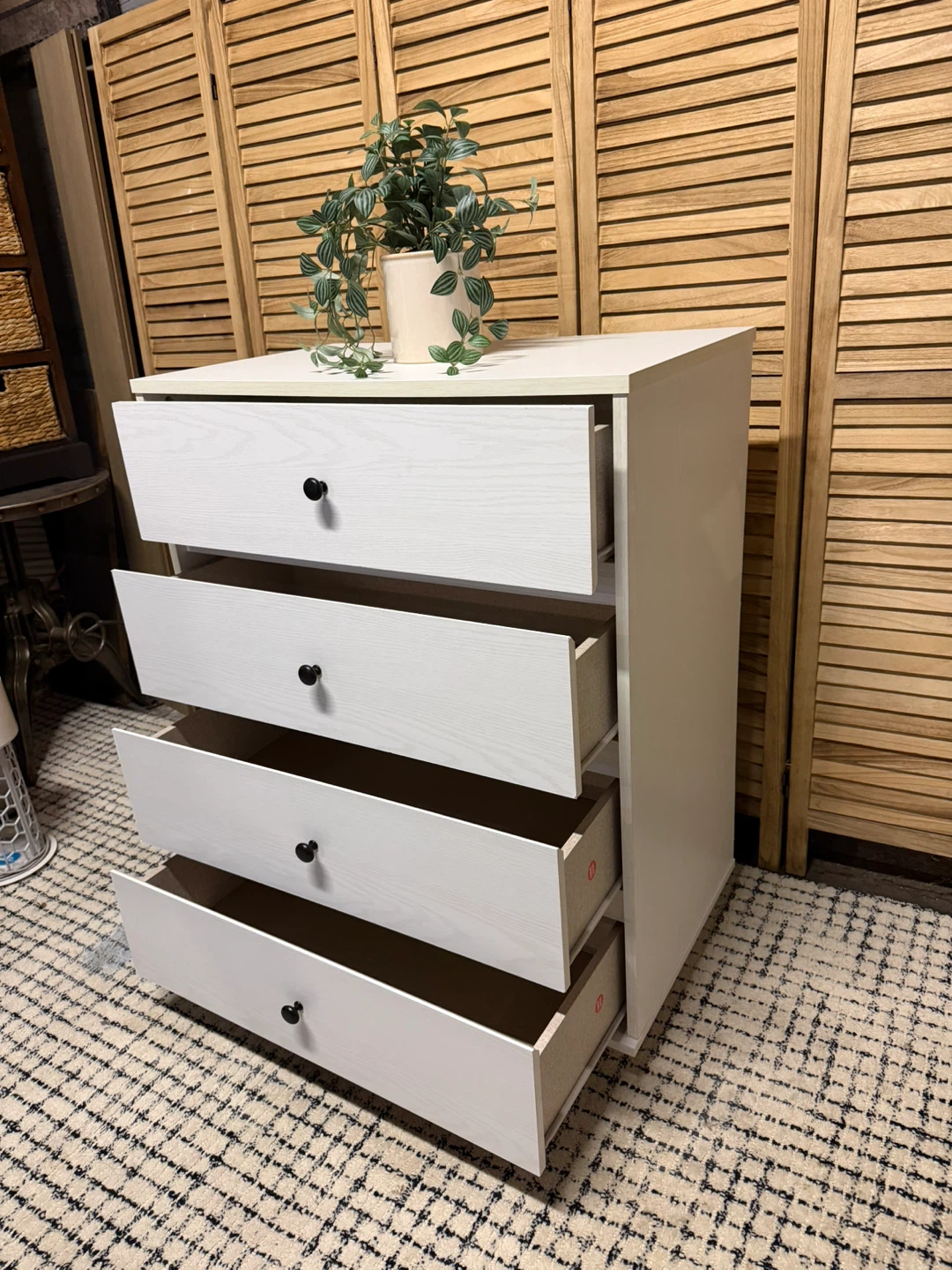 White 4-Drawer Dresser - photo 4
