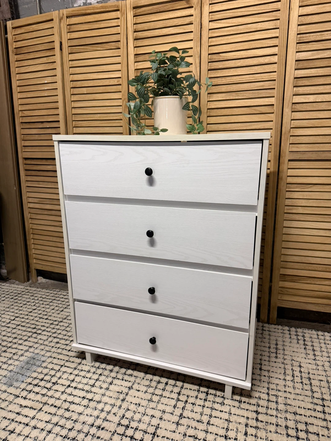 White 4-Drawer Dresser - photo 2