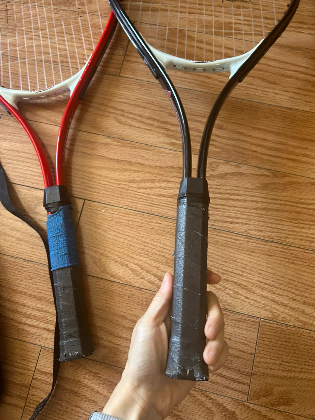 2x Atomica Tennis Racquets with Bag - photo 3