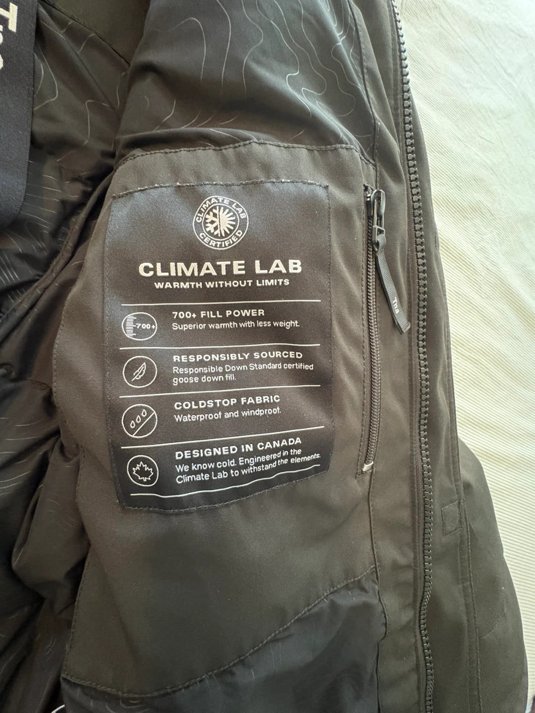 Aritzia Black Parka Jacket - photo 3