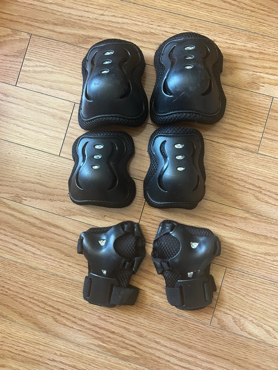 Black Protective Gear Set - Elbow, Knee, and Wrist Pads