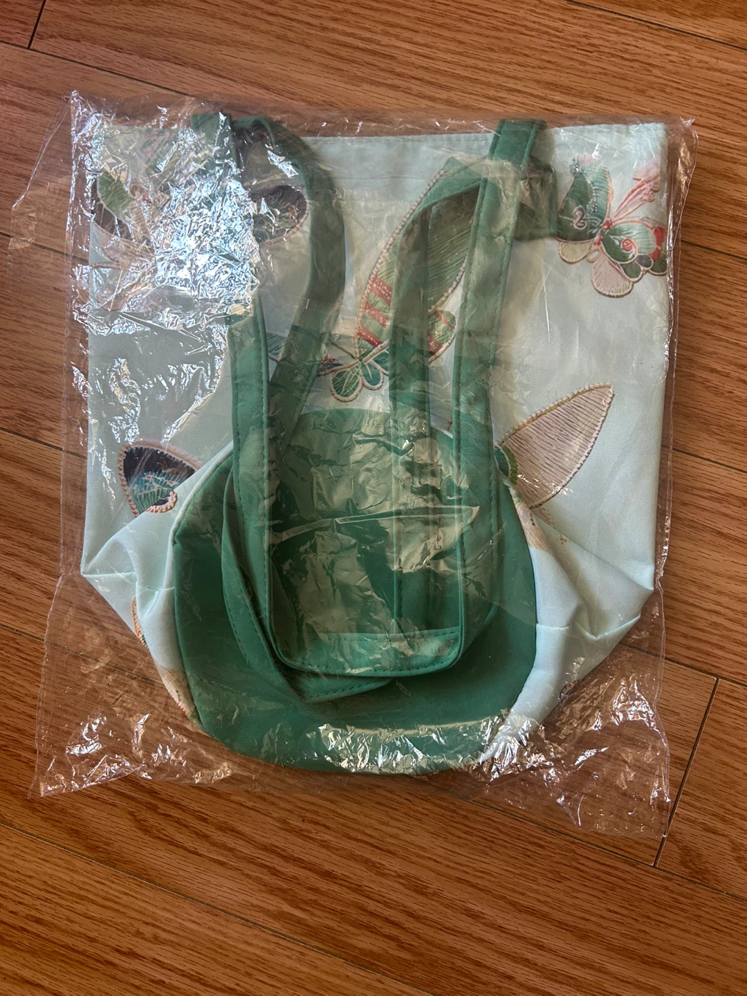 Brand New Butterfly Print Tote Bag - photo 5