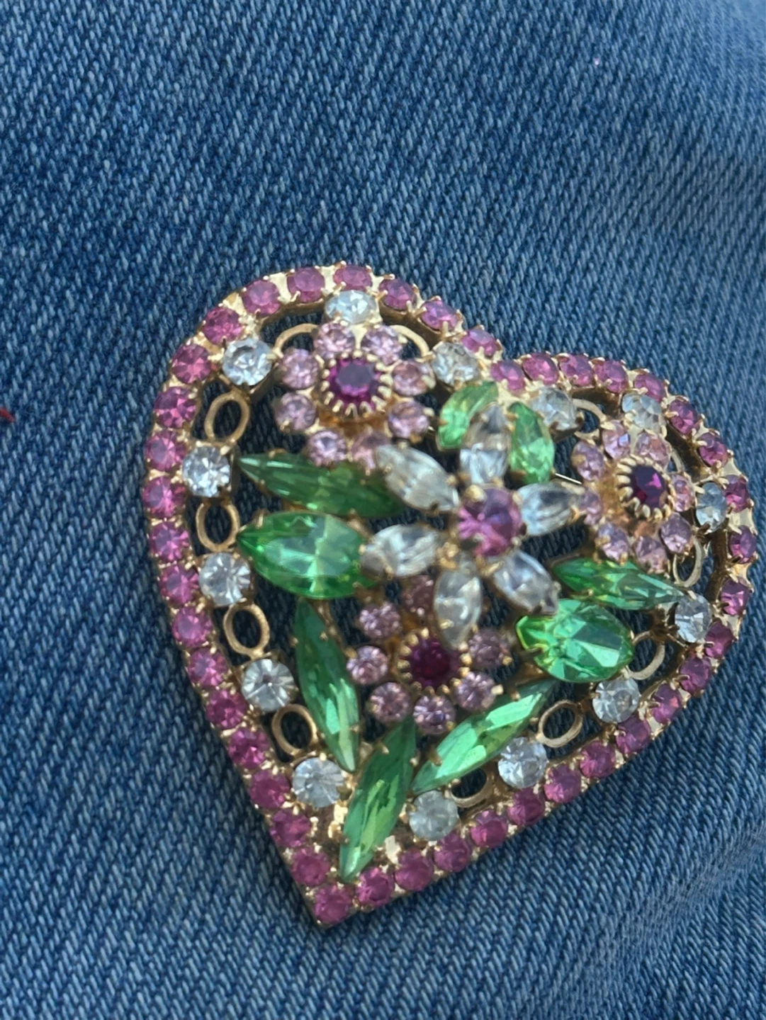 Signed Vintage Dorothy Bauer rhinestone heart and flowers brooch