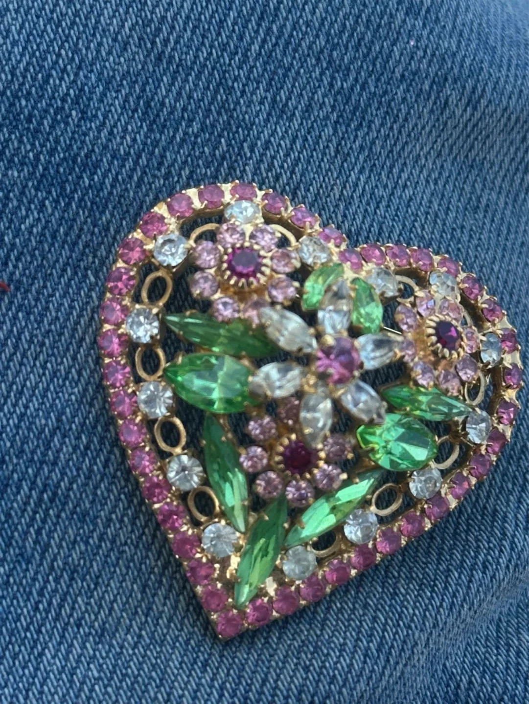 Signed Vintage Dorothy Bauer rhinestone heart and flowers brooch