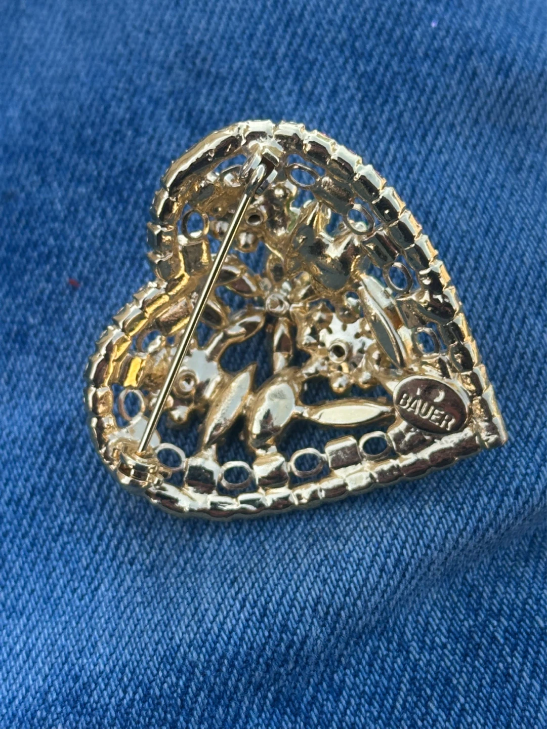 Signed Vintage Dorothy Bauer rhinestone heart and flowers brooch - photo 4