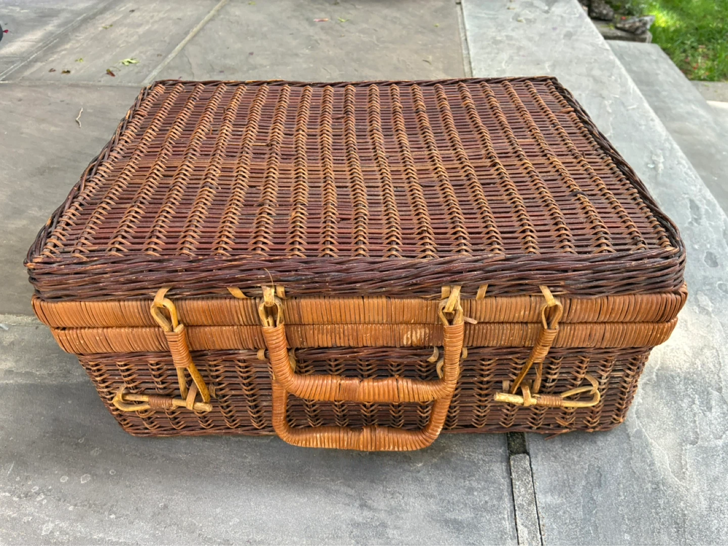 $25 Vintage Wicker Picnic Basket, Storage 17x12x 8 inch