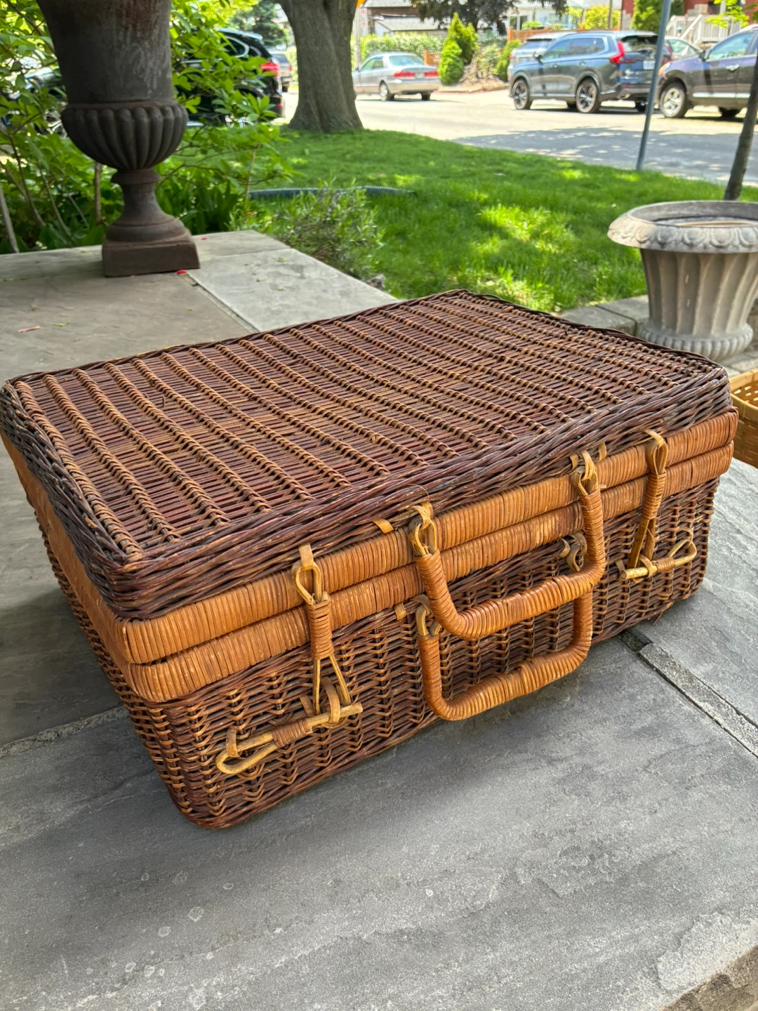 $25 Vintage Wicker Picnic Basket, Storage 17x12x 8 inch - photo 3