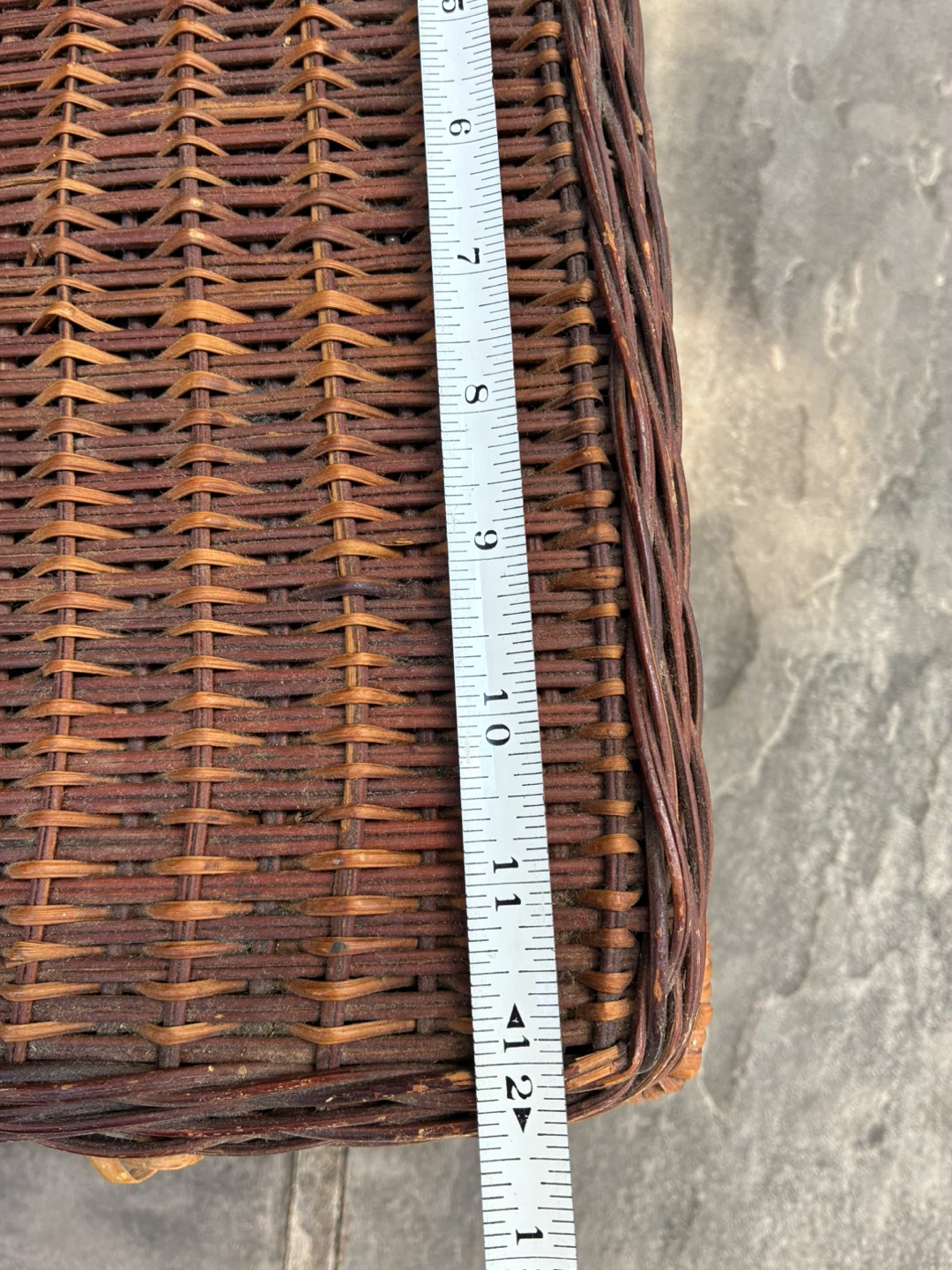 $25 Vintage Wicker Picnic Basket, Storage 17x12x 8 inch - photo 5