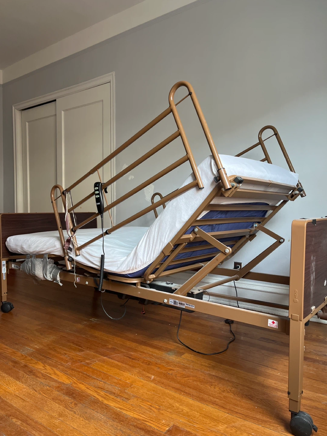 Hospital Bed with Rails brand DRIVE ref 15565FM - photo 2