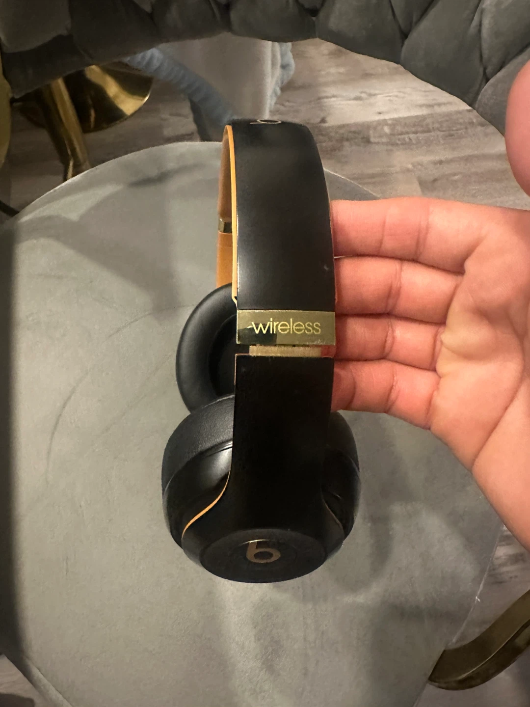 Beats Studio3 Wireless Over-Ear Headphones - Black/Tan - photo 4