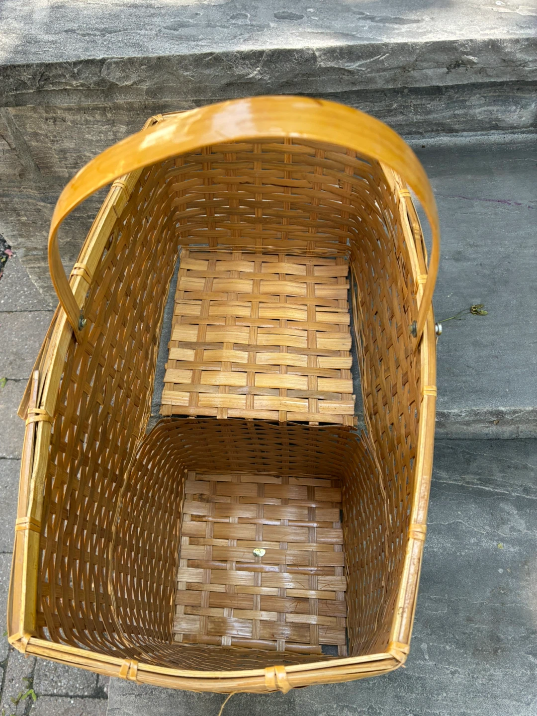 $4 Stair Step Basket Swivel Handle PLANTER Woven Carrier garden - photo 4