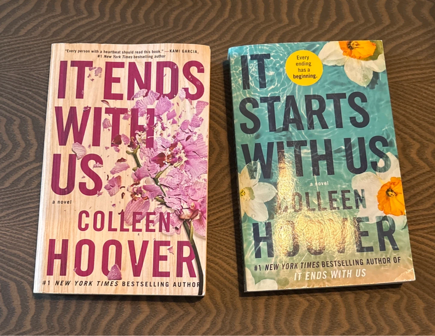 Colleen Hoover Books - It Ends With Us & It Starts With Us