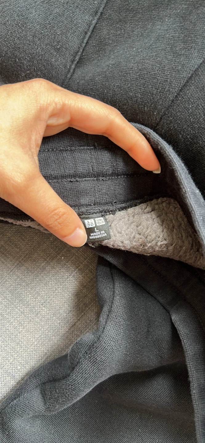 Men’s Uniqlo Black Sweatpants Joggers - photo 2