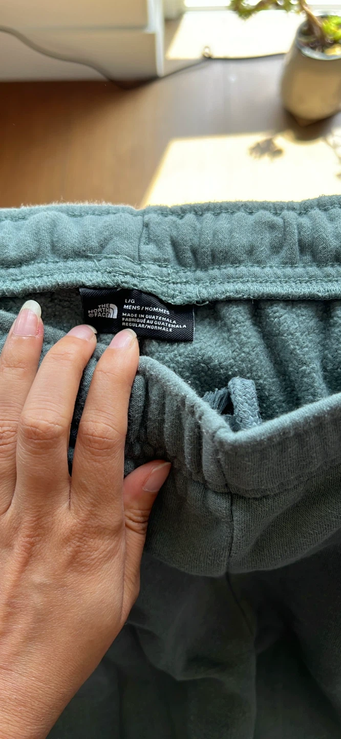 Men’s North Face Jogger Sweatpants Size L - photo 2