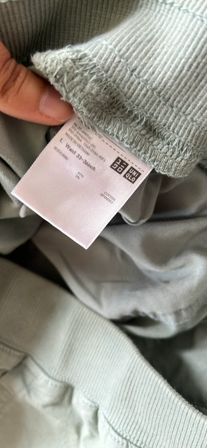 UNIQLO Men’s Jogger Pants Size L - photo 2