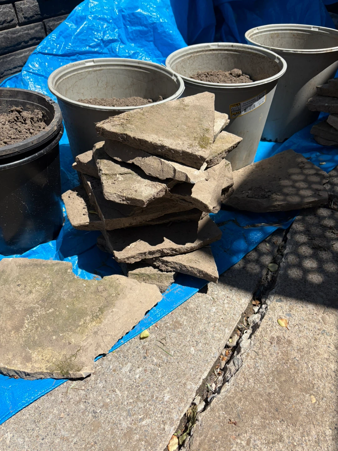 Approx. 10-15 Flagstone Pavers - photo 2