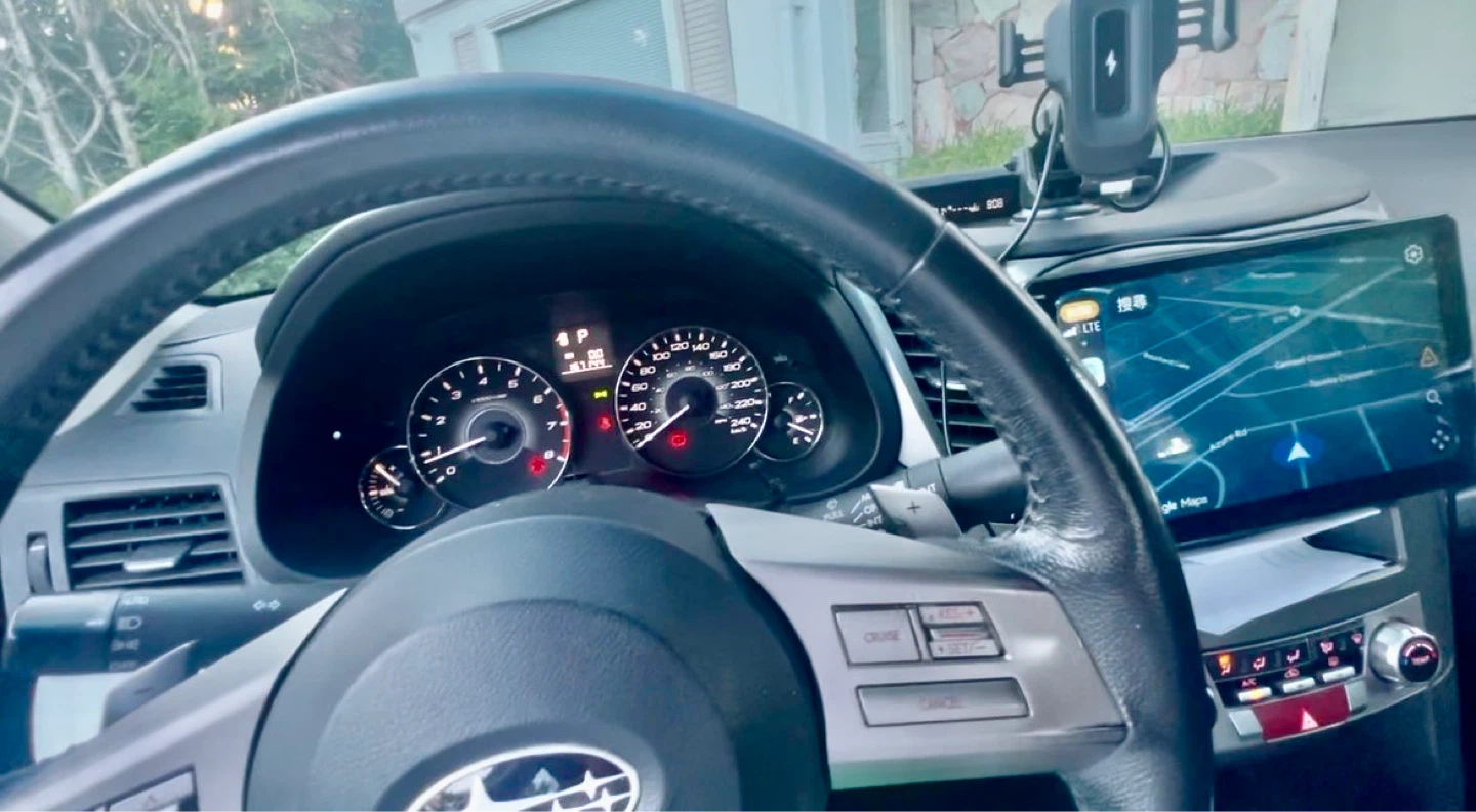 Local No-Accident White Subaru Legacy AWD w/ CarPlay - photo 5