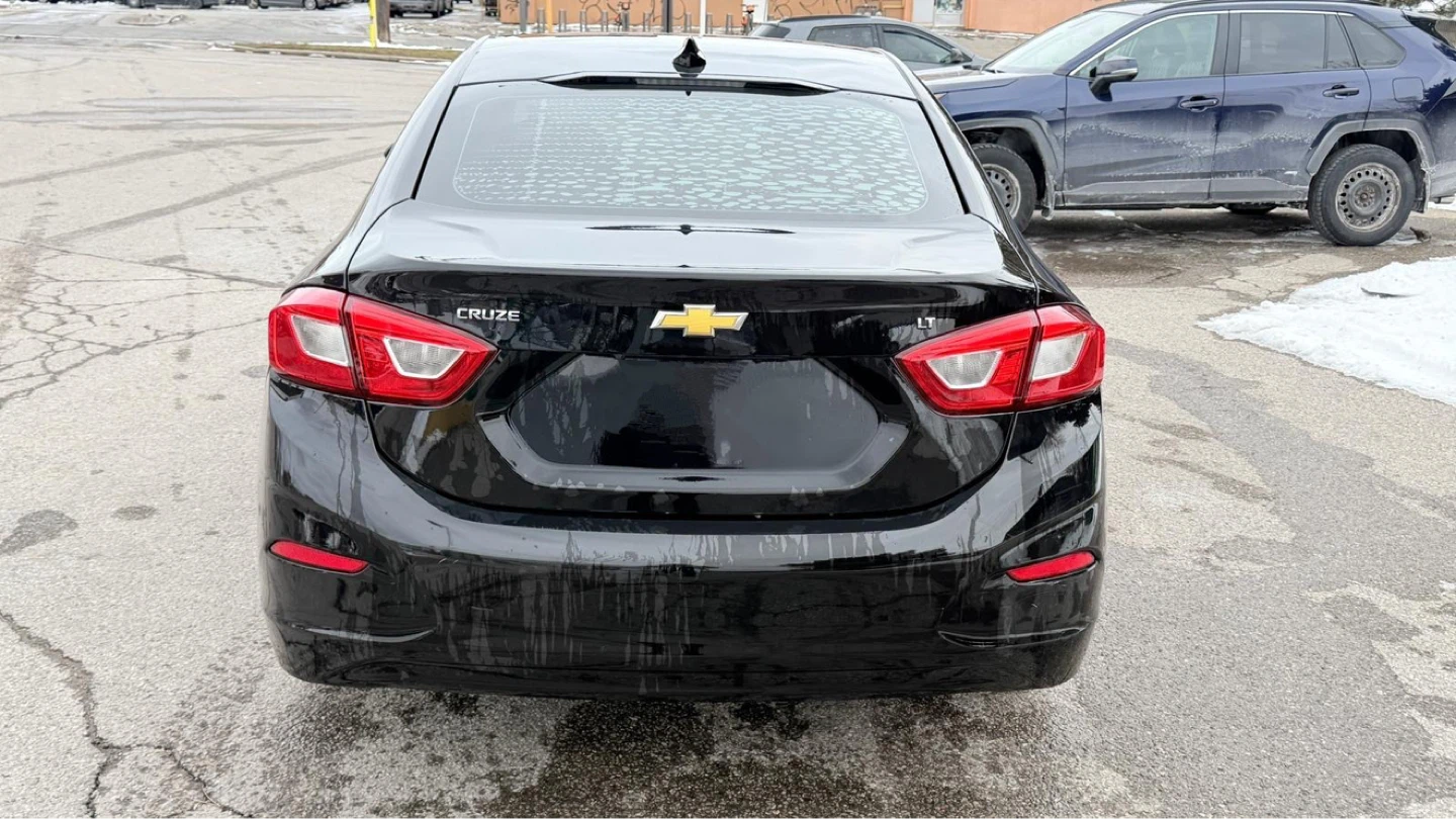 Black Chevrolet Cruze LT Sedan - photo 4