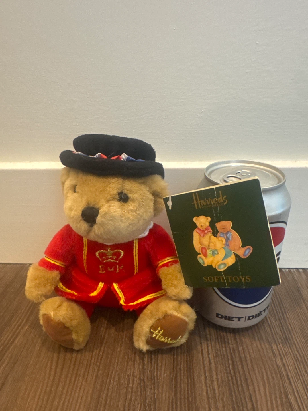 Harrods "E II R" Guard Teddy Bear - photo 4