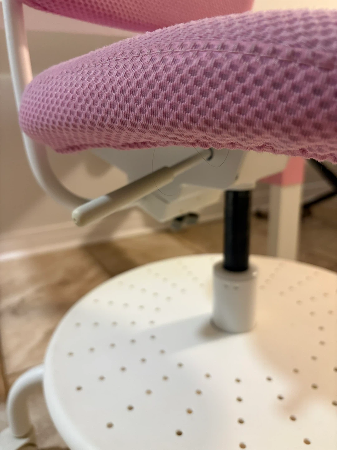 Ikea Kid's Desk and Chair Set - Pink and White - photo 5