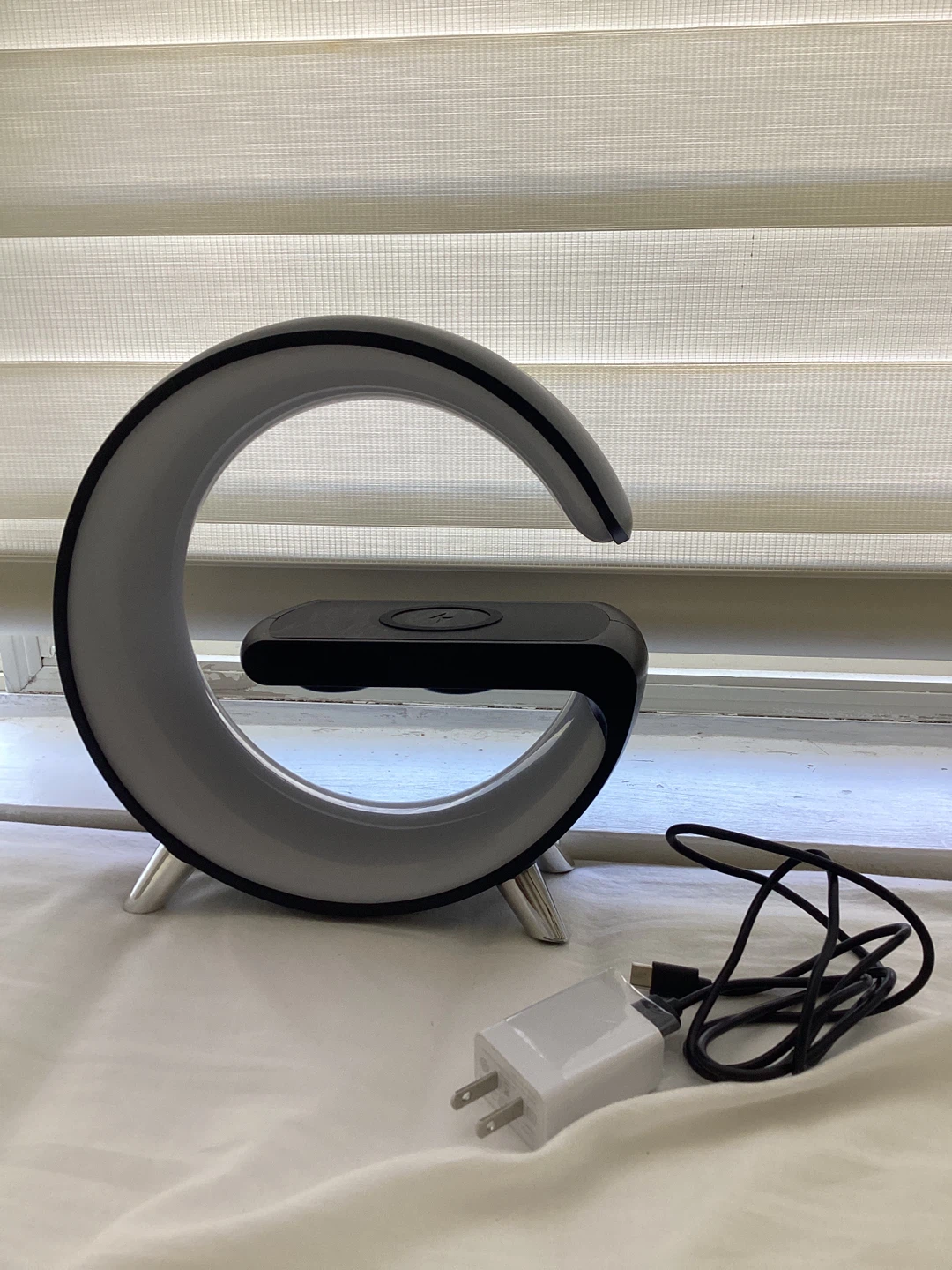 Smart Light Sound Machine with Wireless Charger - photo 2