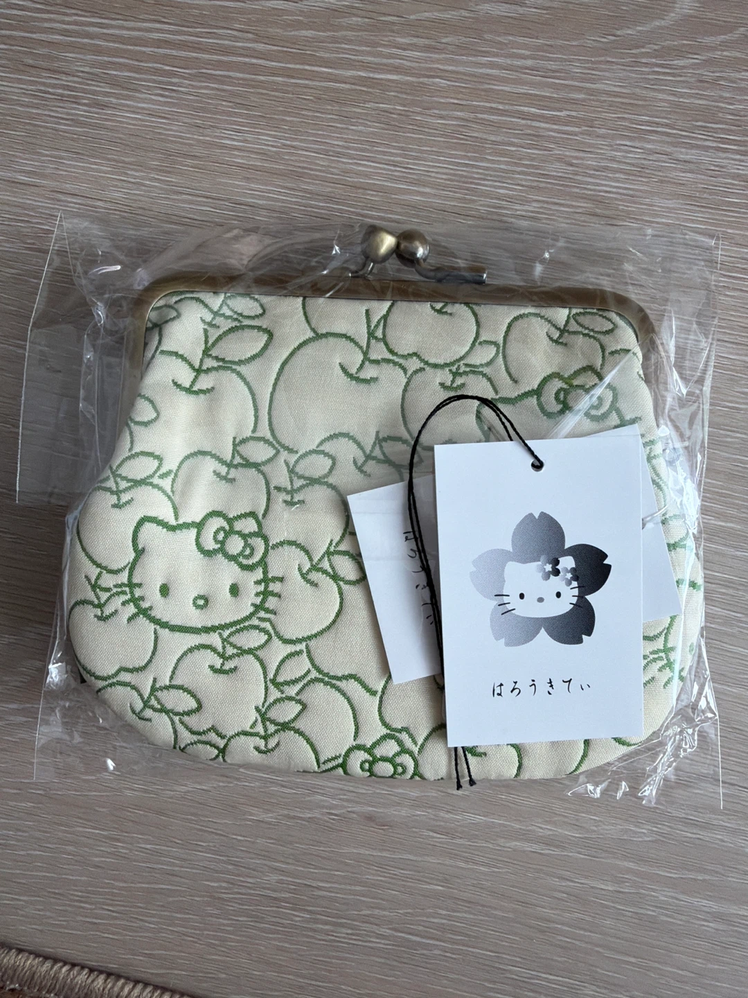 Kyoto exclusive! Matcha 🍵 hello kitty purse - photo 2
