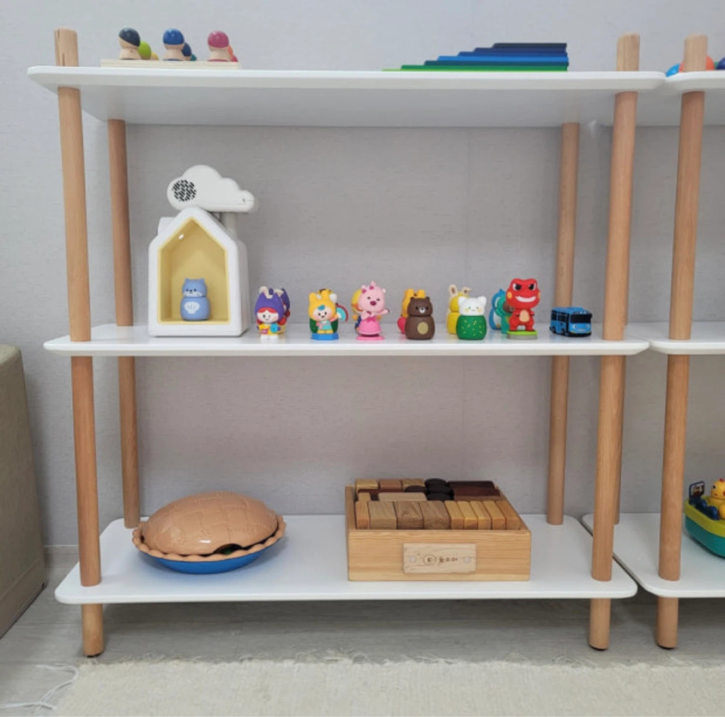 White 3-Tier Shelf with Wood Accents - photo 3