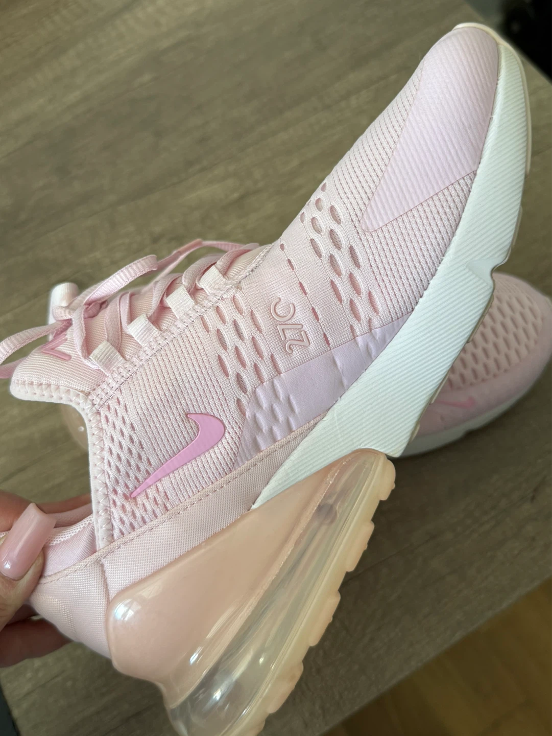 Women’s 11 Pink Nike Air Max 270 - photo 2